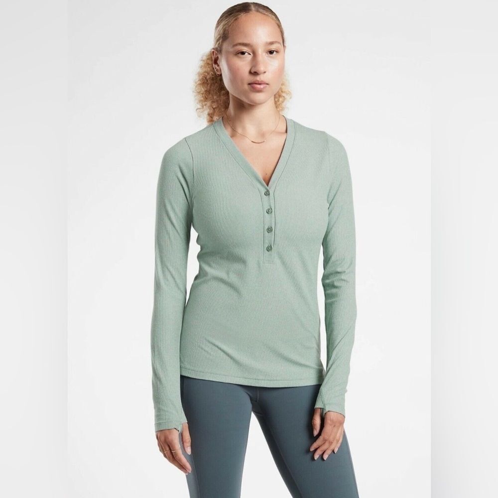 Athleta Women’s Medium Green Long Sleeve Ribbed Henley Activewear Top Stretch